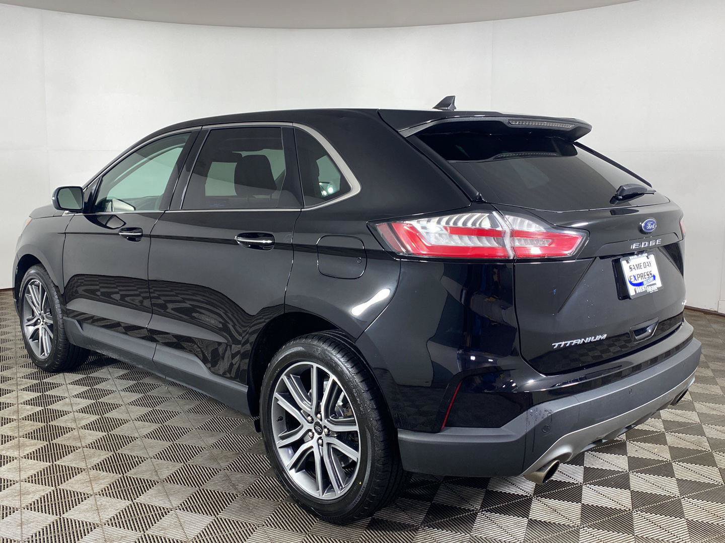 Used 2024 Ford Edge Titanium AWD/4WD image 30
