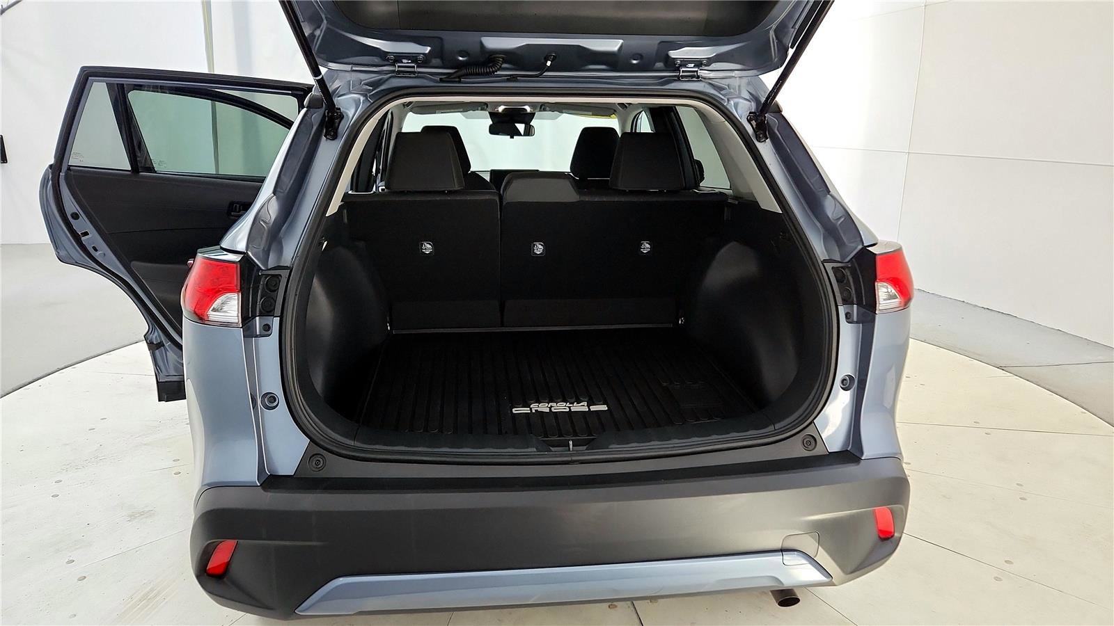 Certified 2024 Toyota Corolla Cross LE image 20