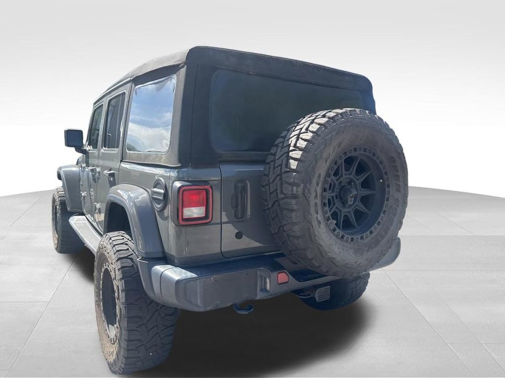 Used 2019 Jeep Wrangler Unlimited Sahara AWD/4WD image 16