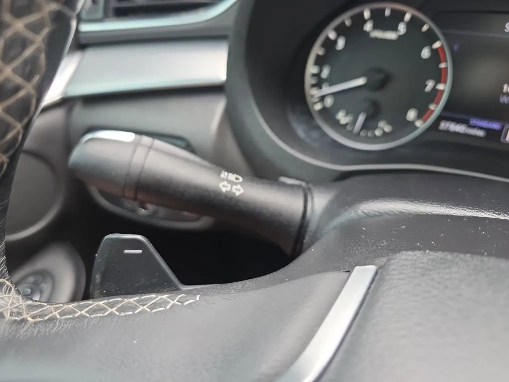 Used 2019 INFINITI QX50 Luxe FWD image 21