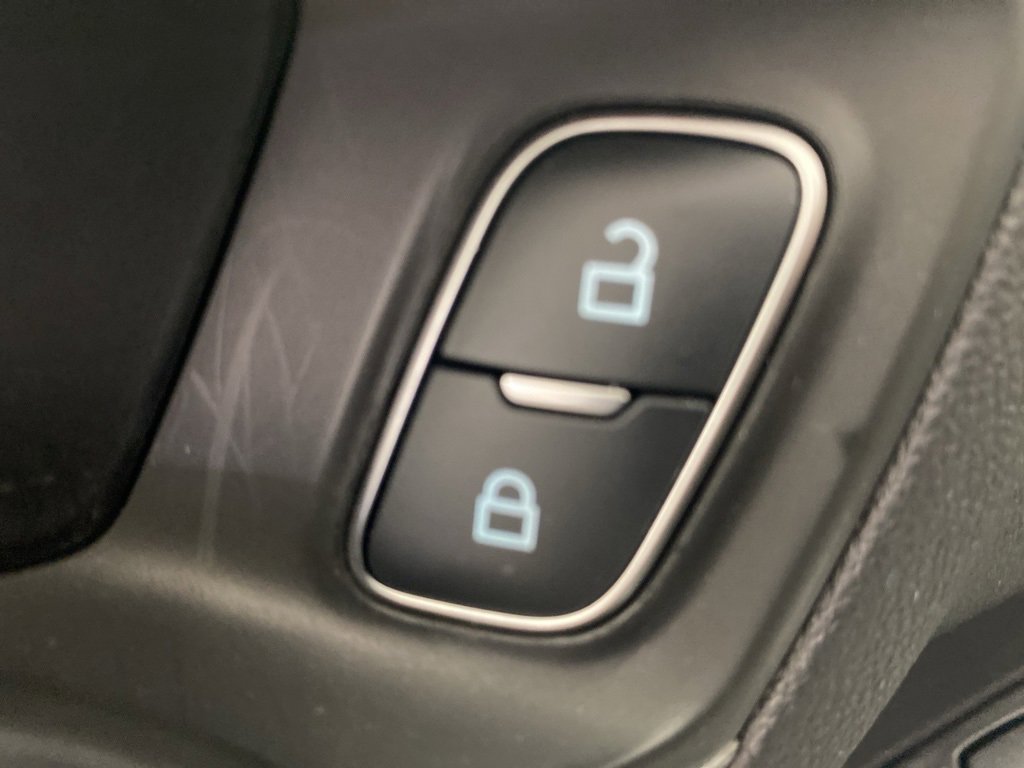 Used 2025 Ford Escape Active image 16