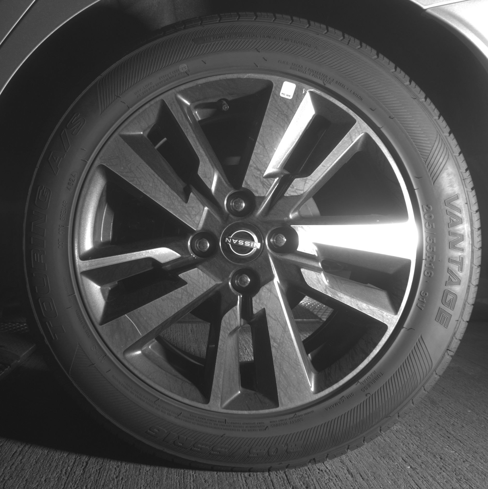 Used 2025 Nissan Versa SV FWD image 14