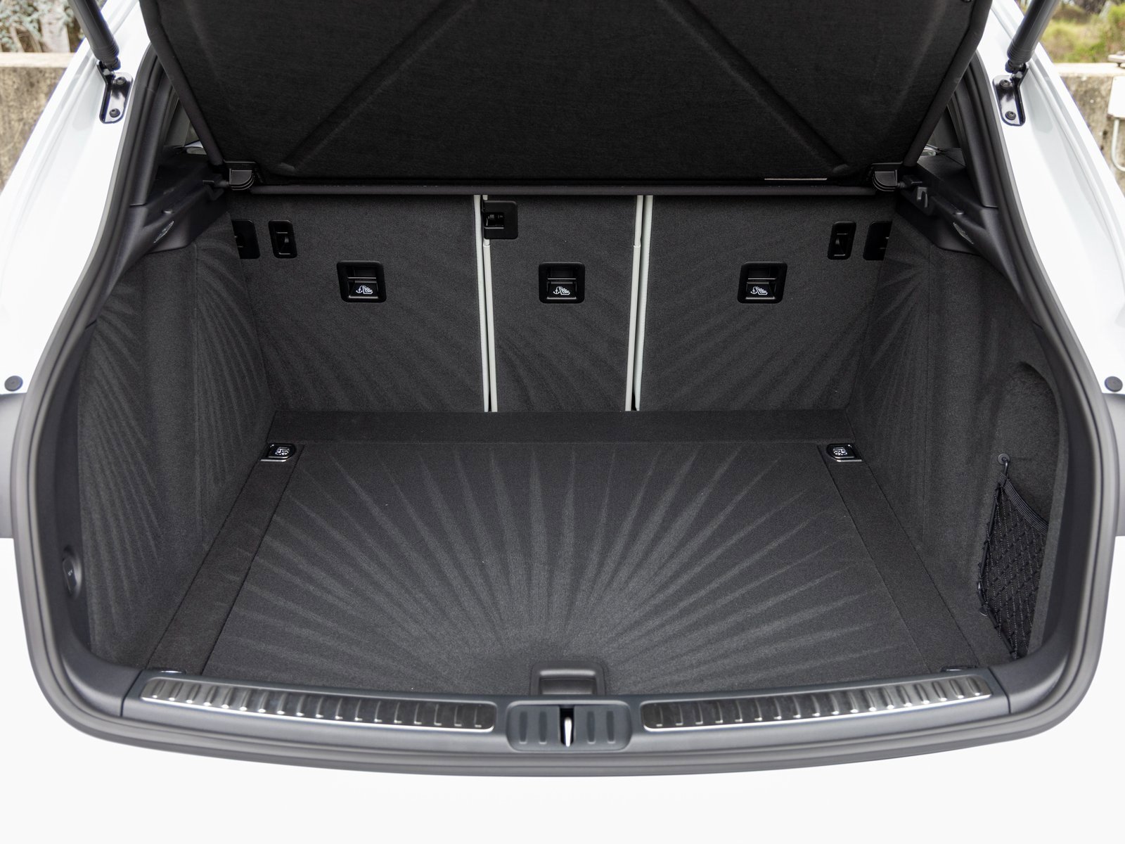 New 2025 Porsche Macan image 41