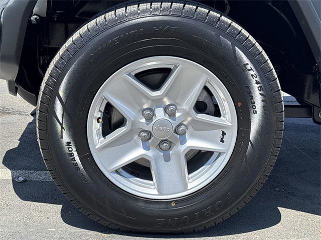 Certified 2020 Jeep Gladiator Sport w/ Quick Order Package 24S image 10