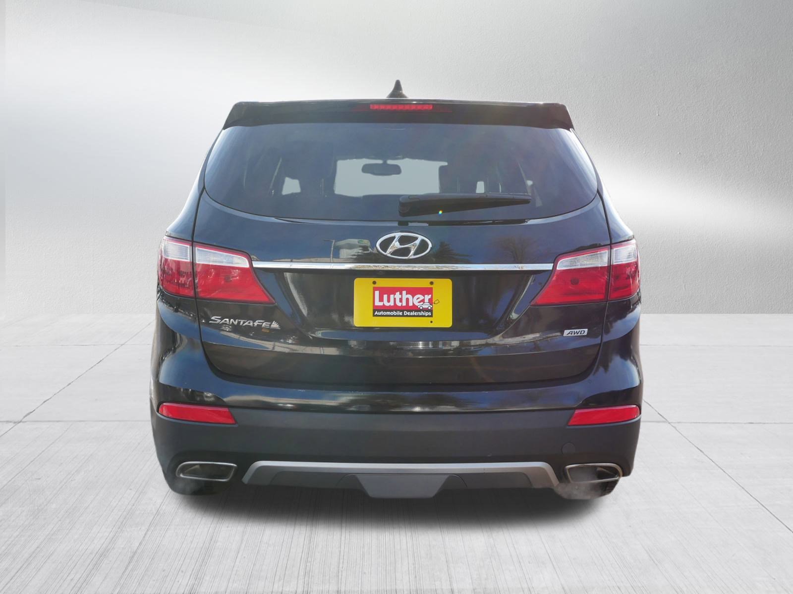 Used 2016 Hyundai Santa Fe SE image 5