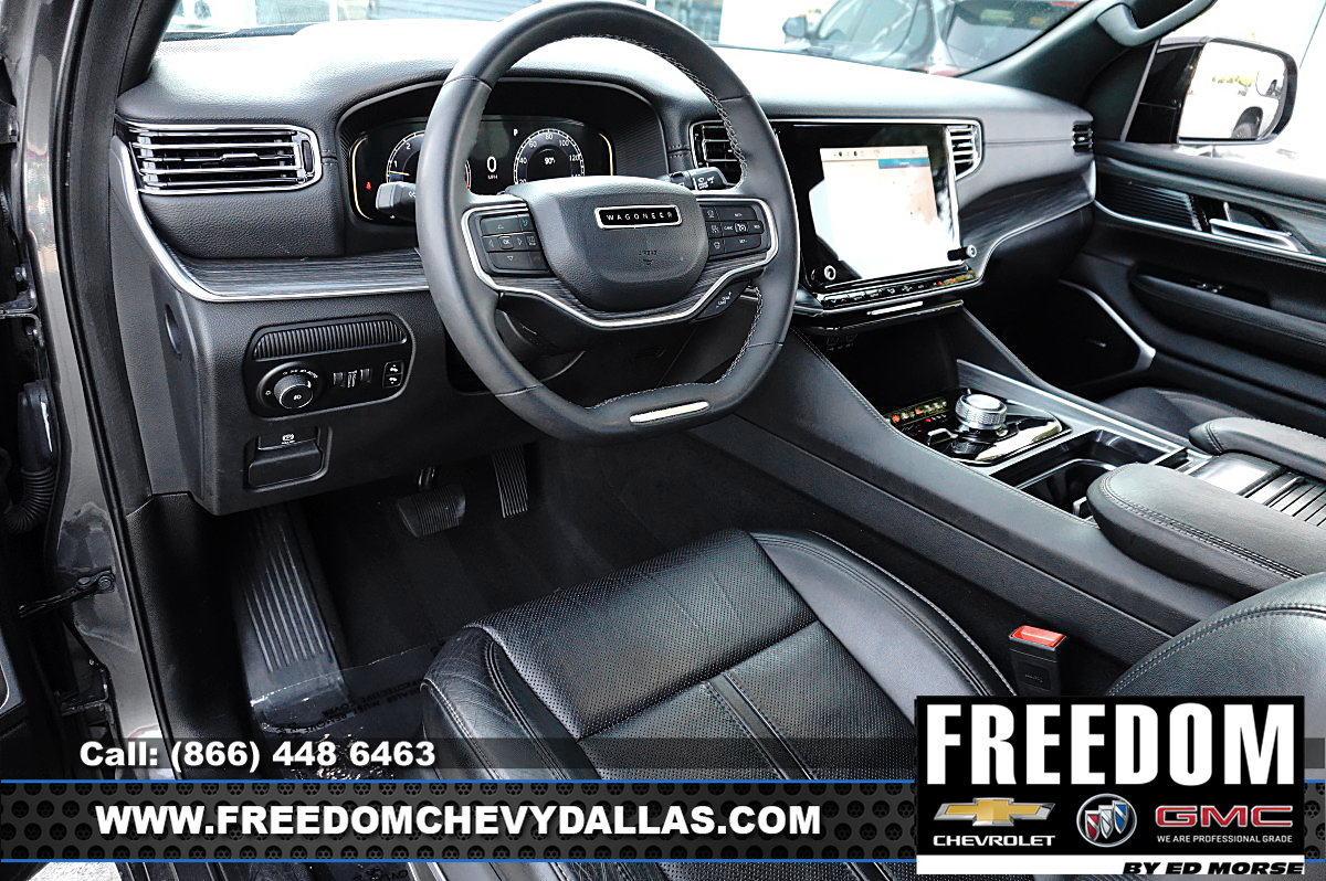 Used 2024 Jeep Wagoneer Series II w/ Flexible Seating Group AWD/4WD image 6