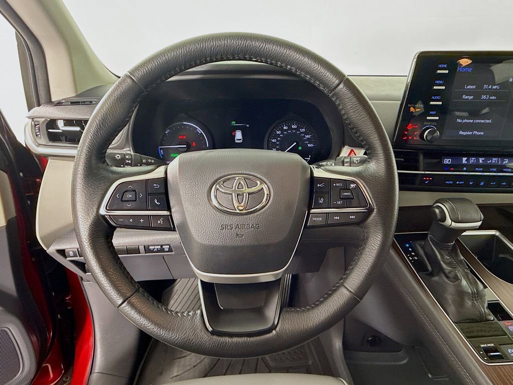 Certified 2022 Toyota Sienna XLE image 13