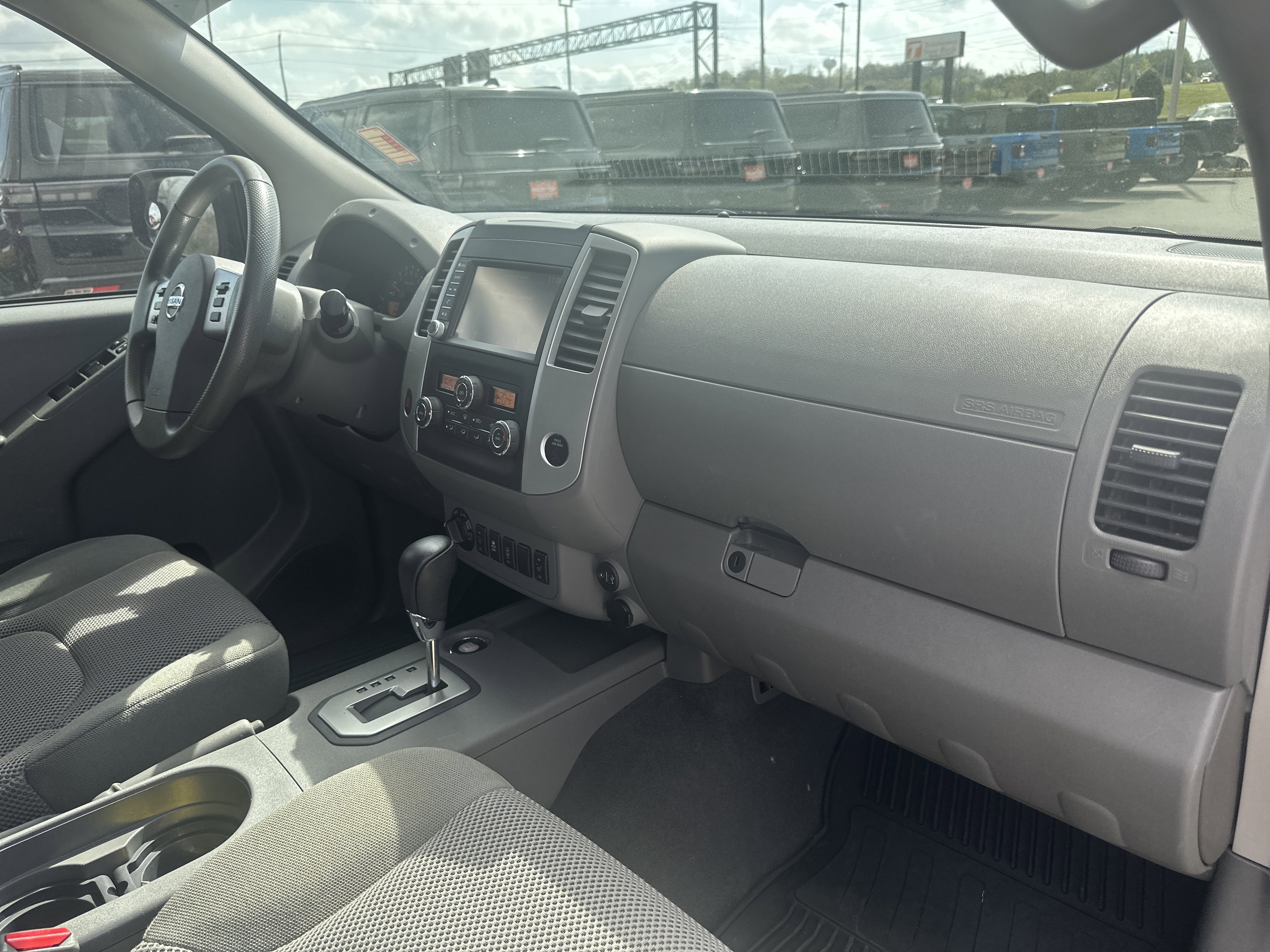 Used 2021 Nissan Frontier SV w/ Midnight Edition Floor Mats AWD/4WD image 30