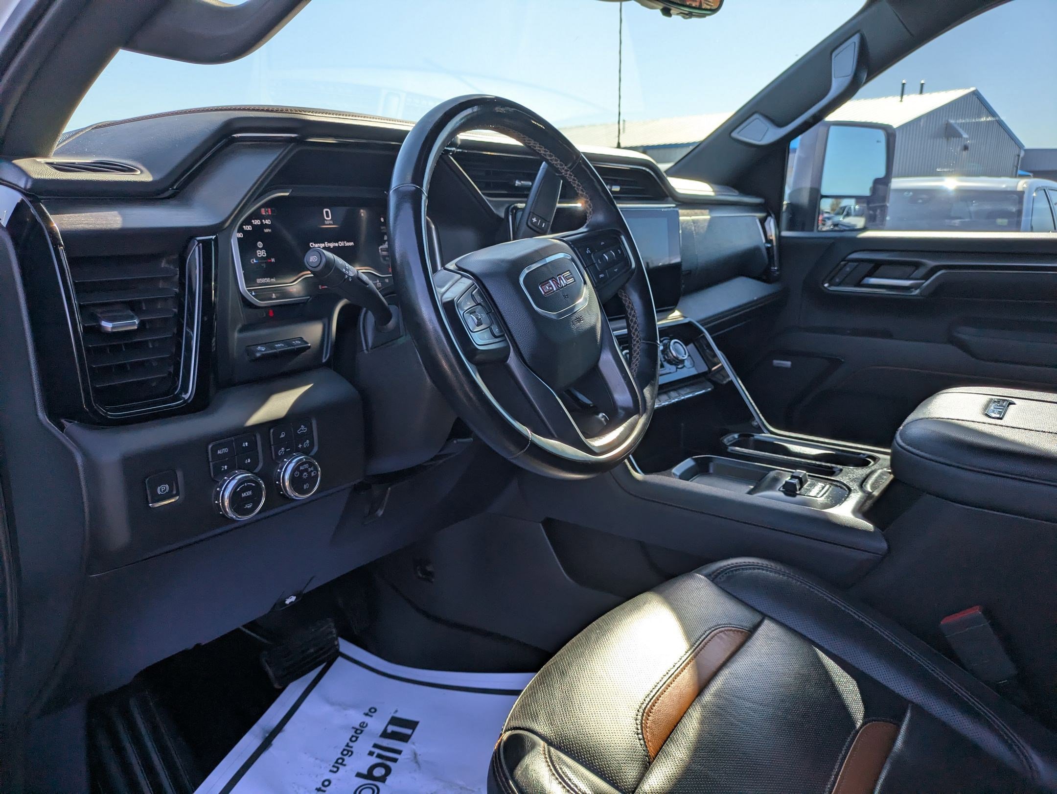 Used 2024 GMC Sierra 2500 AT4 w/ AT4 Premium Plus Package image 9