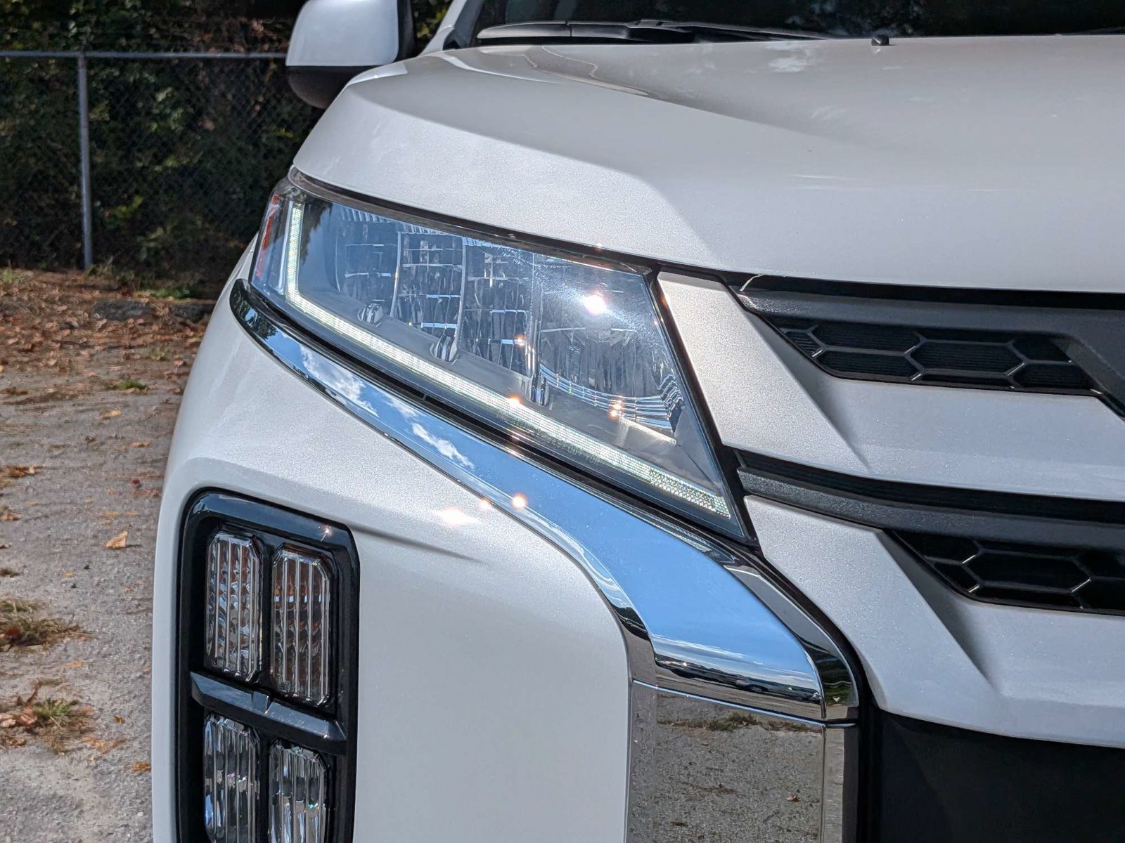 New 2027 Mitsubishi Outlander Sport ES FWD image 9