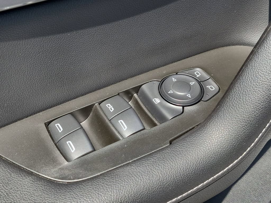 Used 2025 Chevrolet Blazer LT AWD/4WD image 13