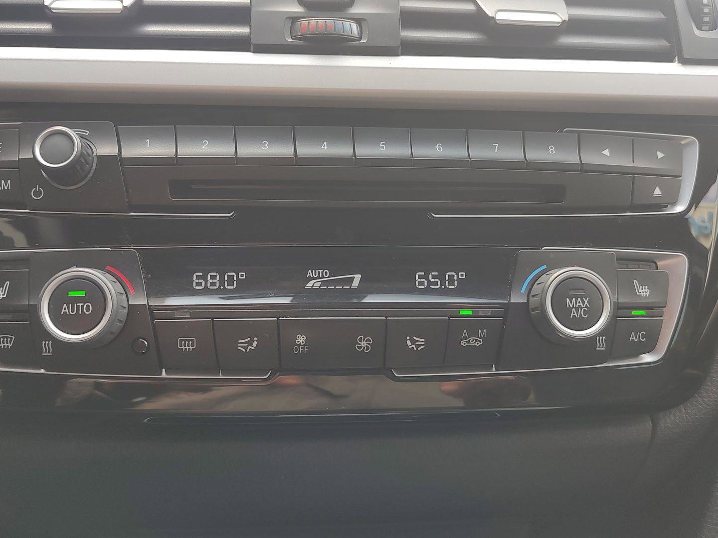 Used 2016 BMW 320i xDrive Sedan image 7