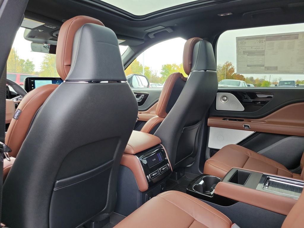 New 2026 Lincoln Aviator Reserve image 15