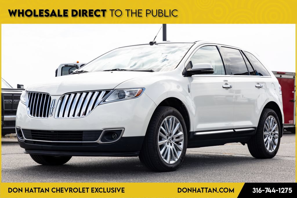Used 2013 Lincoln MKX FWD image 1