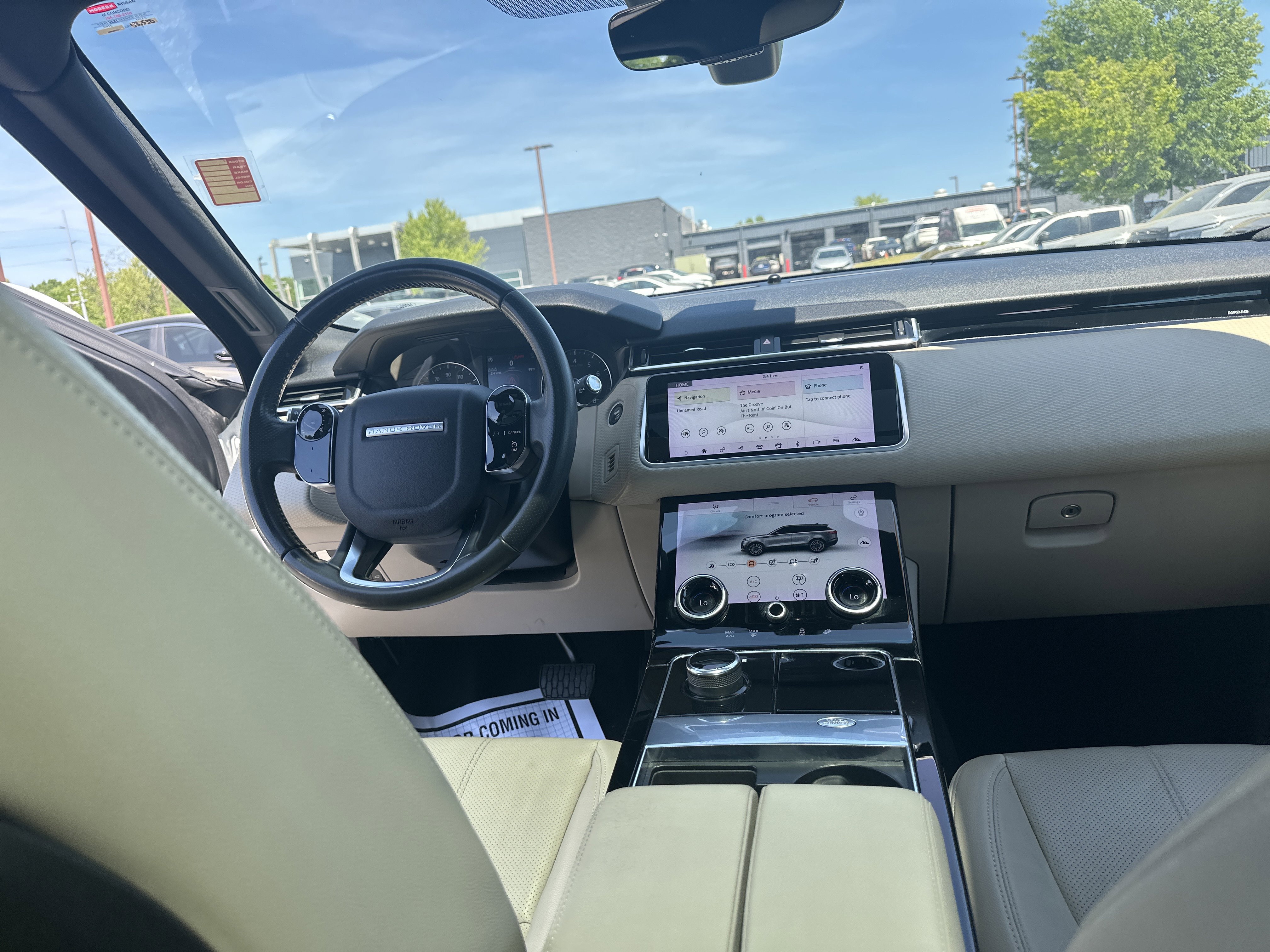 Used 2020 Land Rover Range Rover Velar S image 18