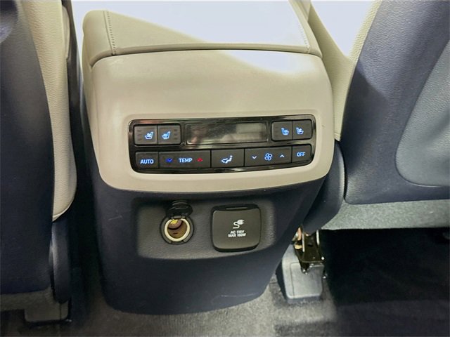 Used 2023 Hyundai Palisade Limited image 17