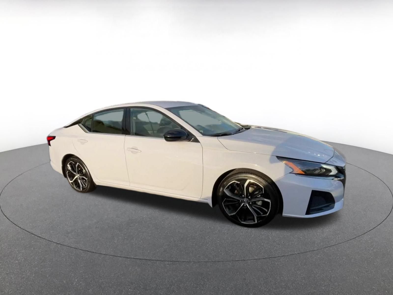 Used 2025 Nissan Altima 2.5 SR FWD video 2