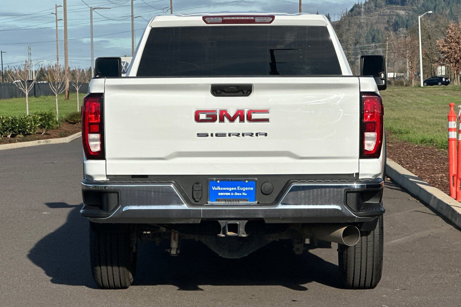 Used 2022 GMC Sierra 3500 Pro w/ Convenience Package image 4