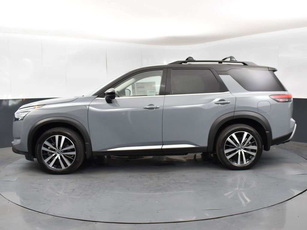 New 2025 Nissan Pathfinder Platinum w/ Cargo Package image 4