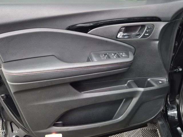 Used 2024 Honda Ridgeline Black Edition image 17