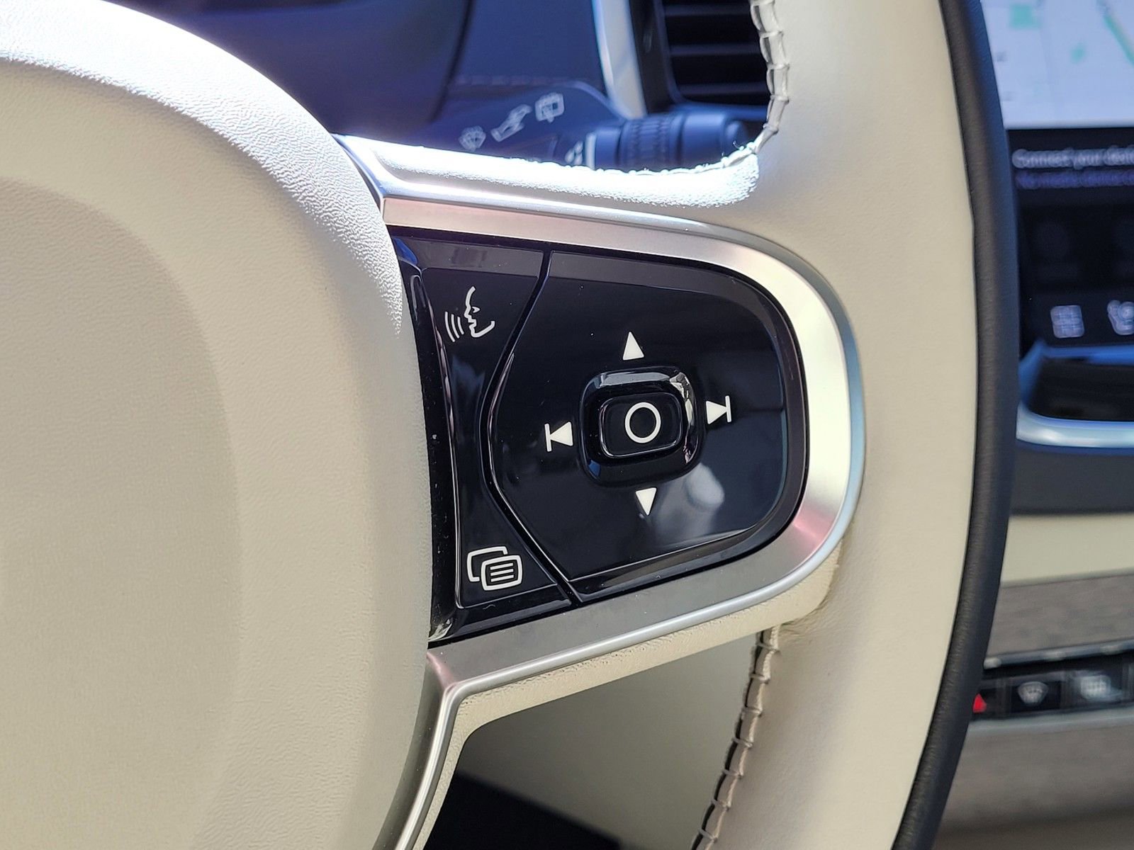 Certified 2023 Volvo XC90 T8 Ultimate w/ Lounge Package AWD/4WD image 21