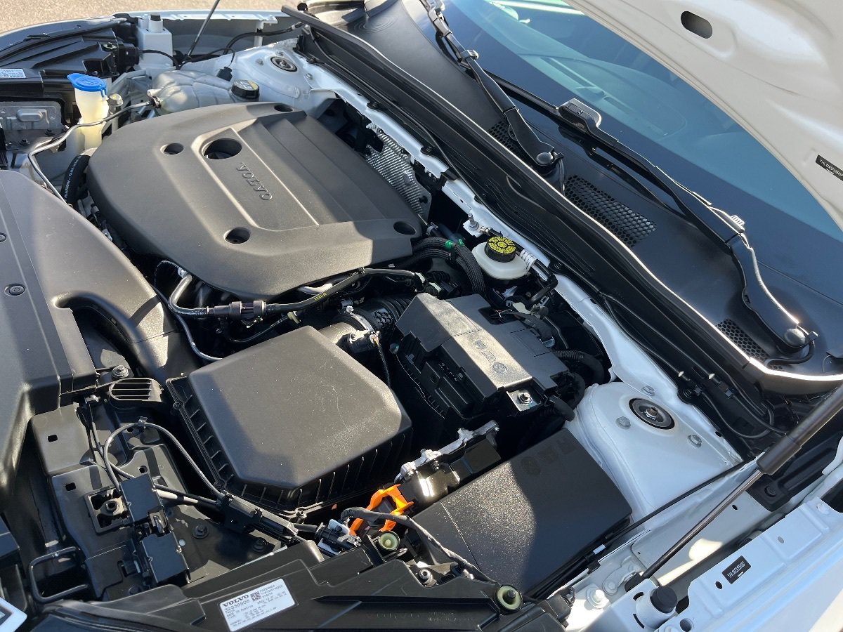 Used 2023 Volvo XC40 B5 Plus AWD/4WD image 42