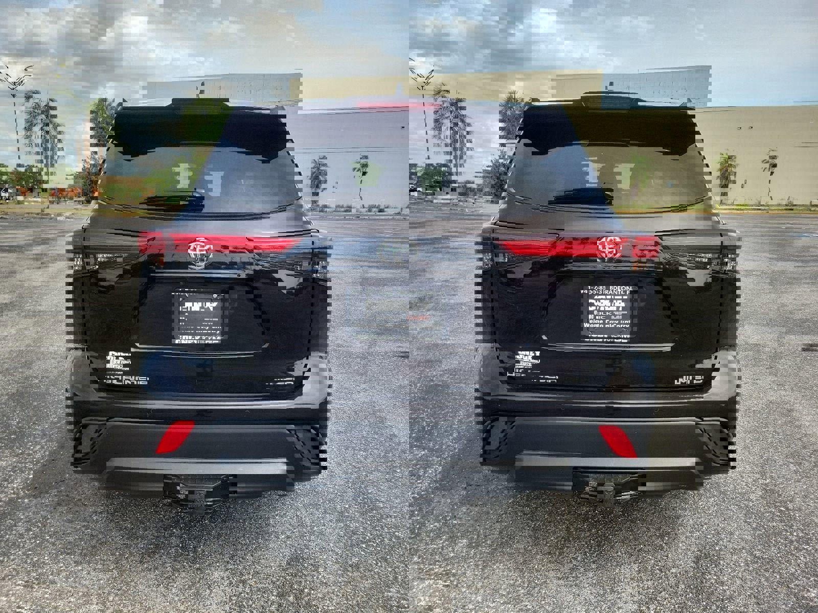 Used 2020 Toyota Highlander Limited FWD image 7