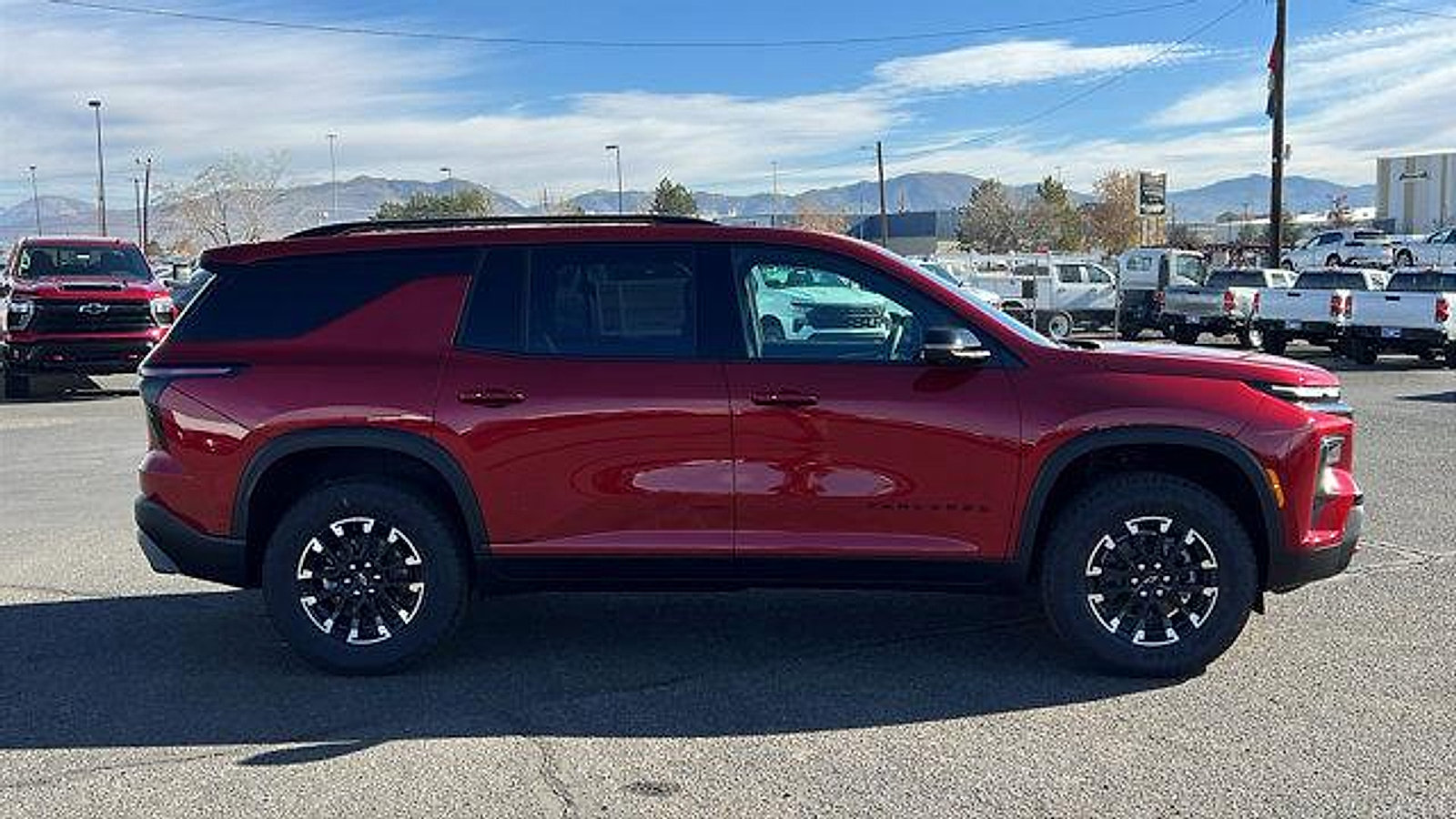 New 2026 Chevrolet Traverse Z71 w/ Enhanced Driving Package image 4