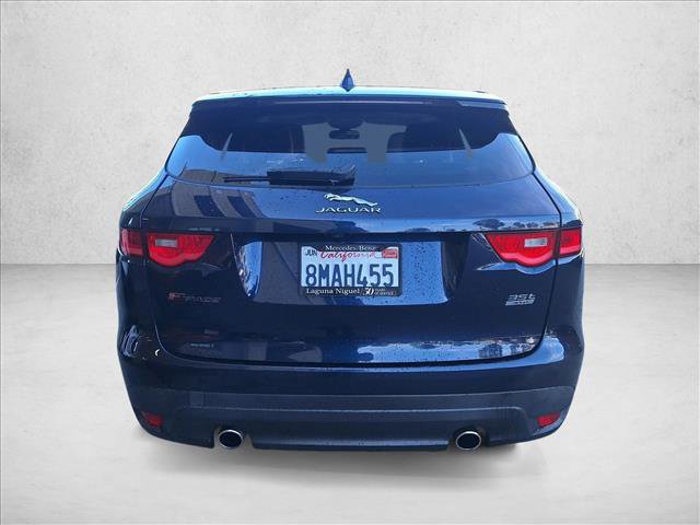 Used 2017 Jaguar F-PACE image 6