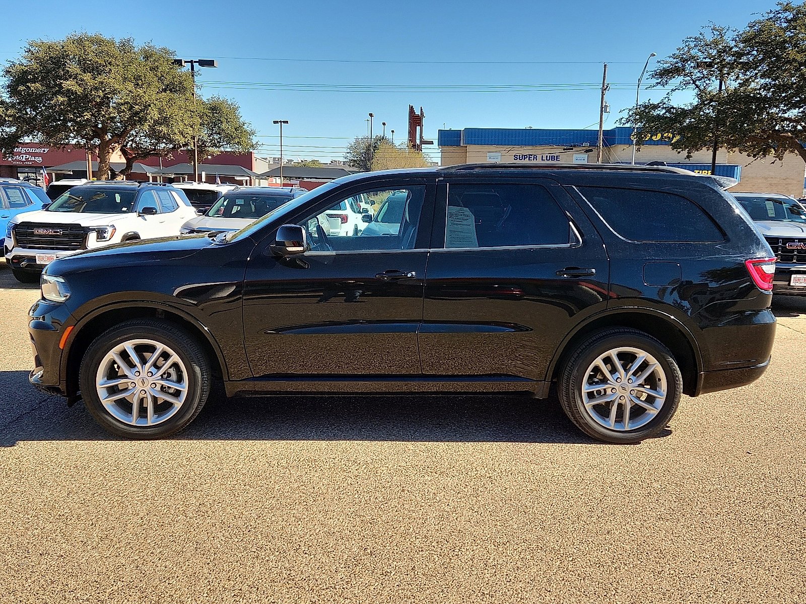 Used 2024 Dodge Durango GT image 2