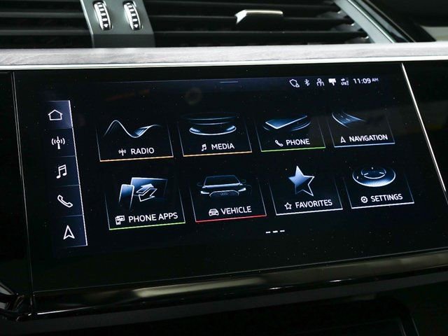 Used 2024 Audi Q8 e-tron Prestige w/ Prestige Package image 16