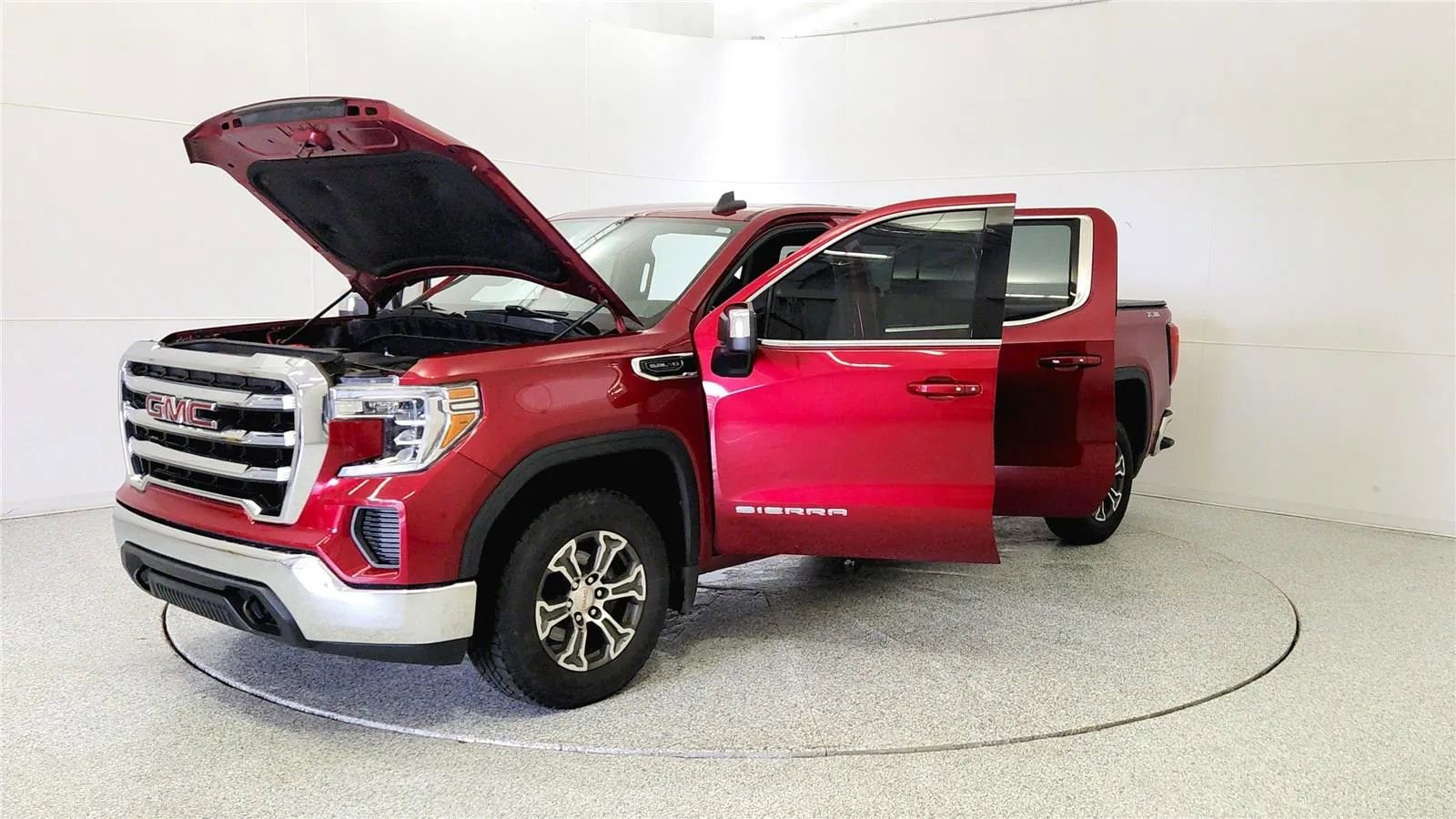 Used 2019 GMC Sierra 1500 SLE w/ X31 Off-Road Package AWD/4WD image 10