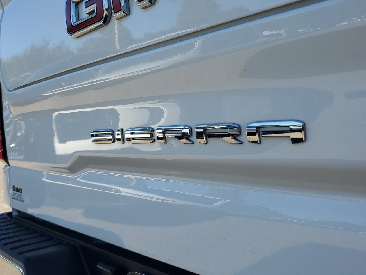 Used 2024 GMC Sierra 1500 SLT w/ SLT Premium Plus Package AWD/4WD image 7