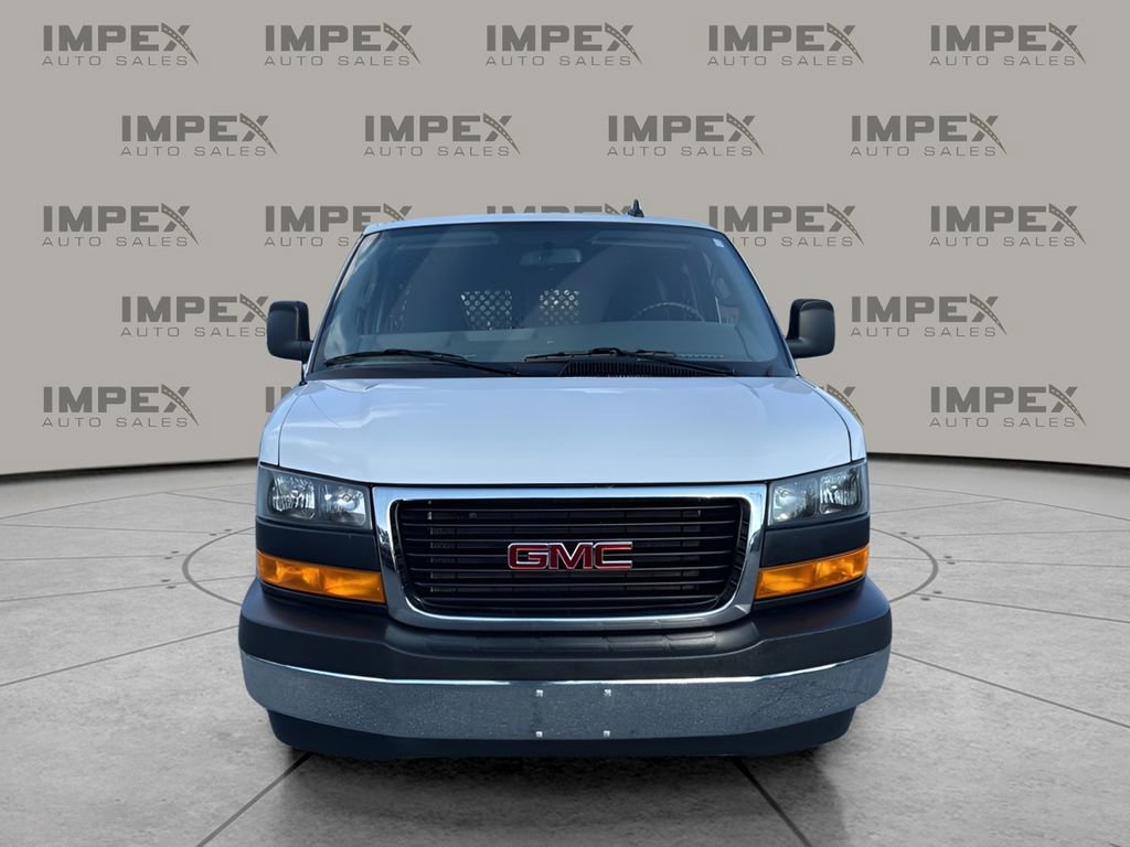 Used 2023 GMC Savana 2500 w/ Driver Convenience Package image 8