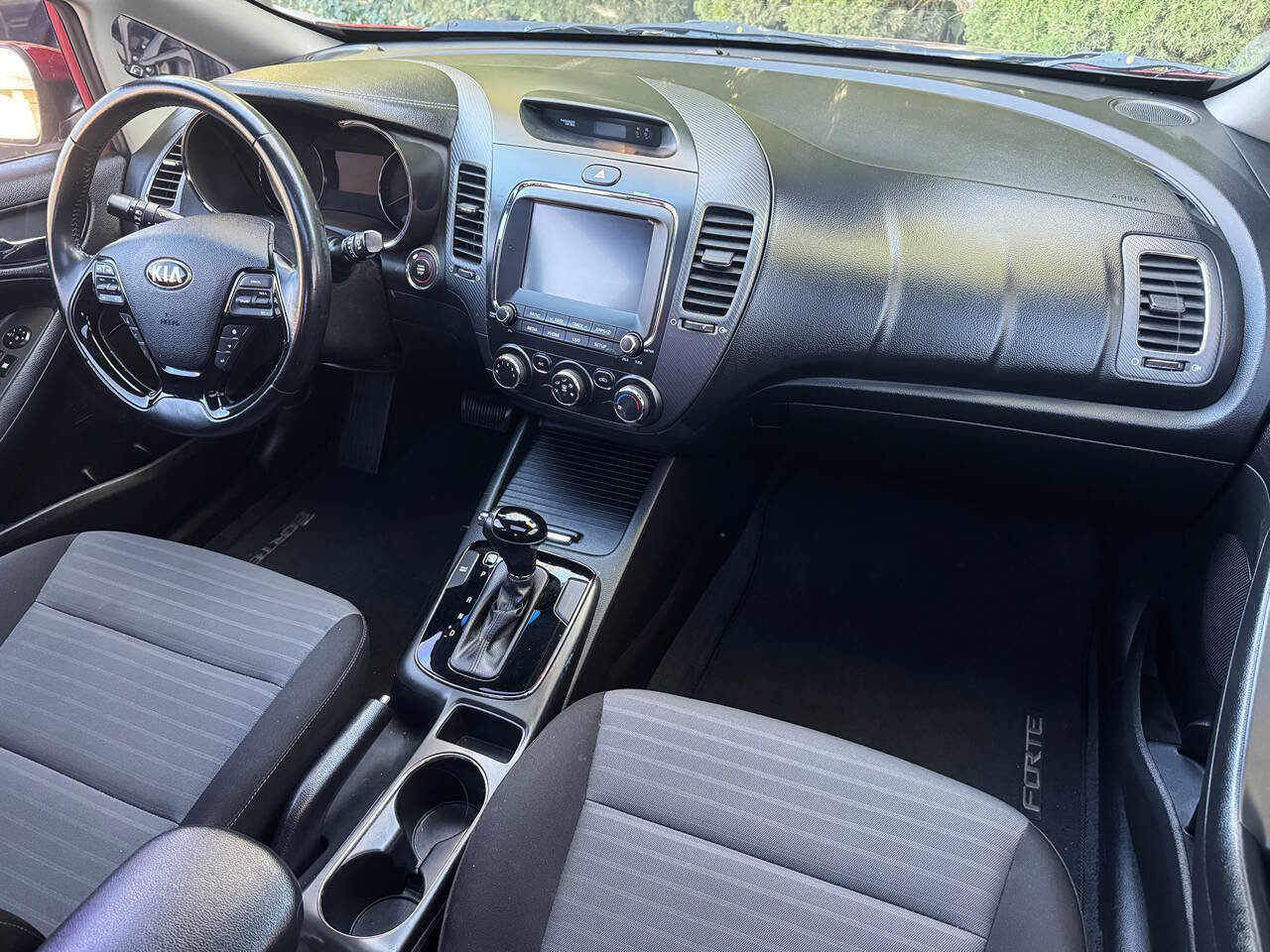 Used 2018 Kia Forte S w/ S Technology Plus Package image 9