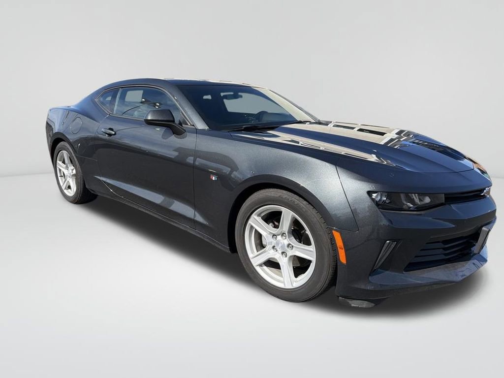 Used 2018 Chevrolet Camaro LT image 8