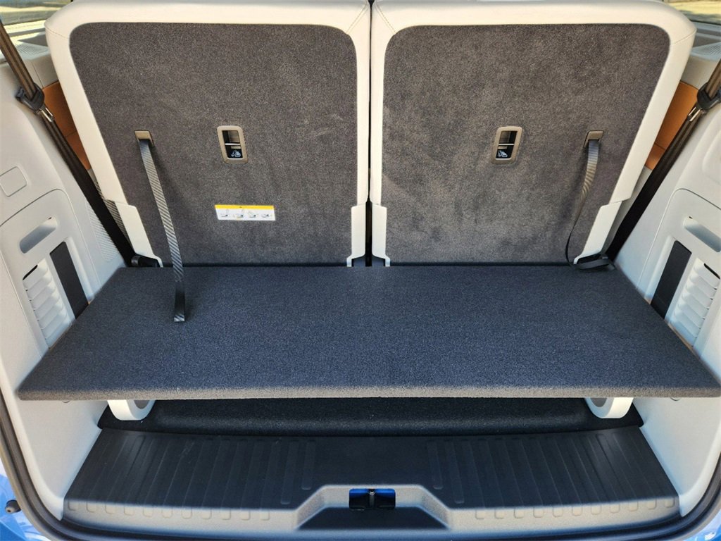 New 2025 Volkswagen ID. Buzz 1st Edition image 25