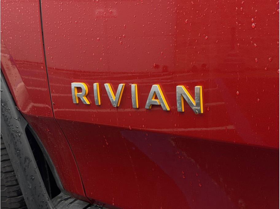 Used 2022 Rivian R1T Adventure image 31