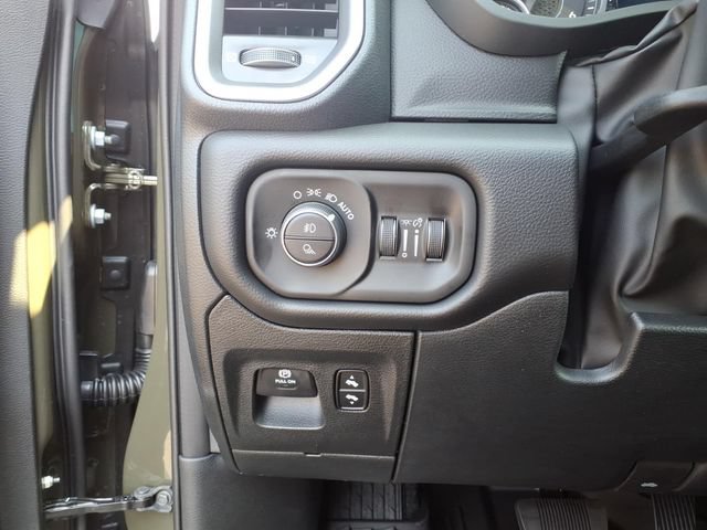 New 2027 RAM 1500 4x4 Crew Cab image 16