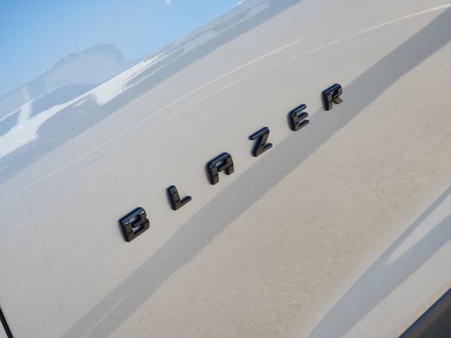 Used 2024 Chevrolet Blazer LT w/ Convenience Package FWD image 9
