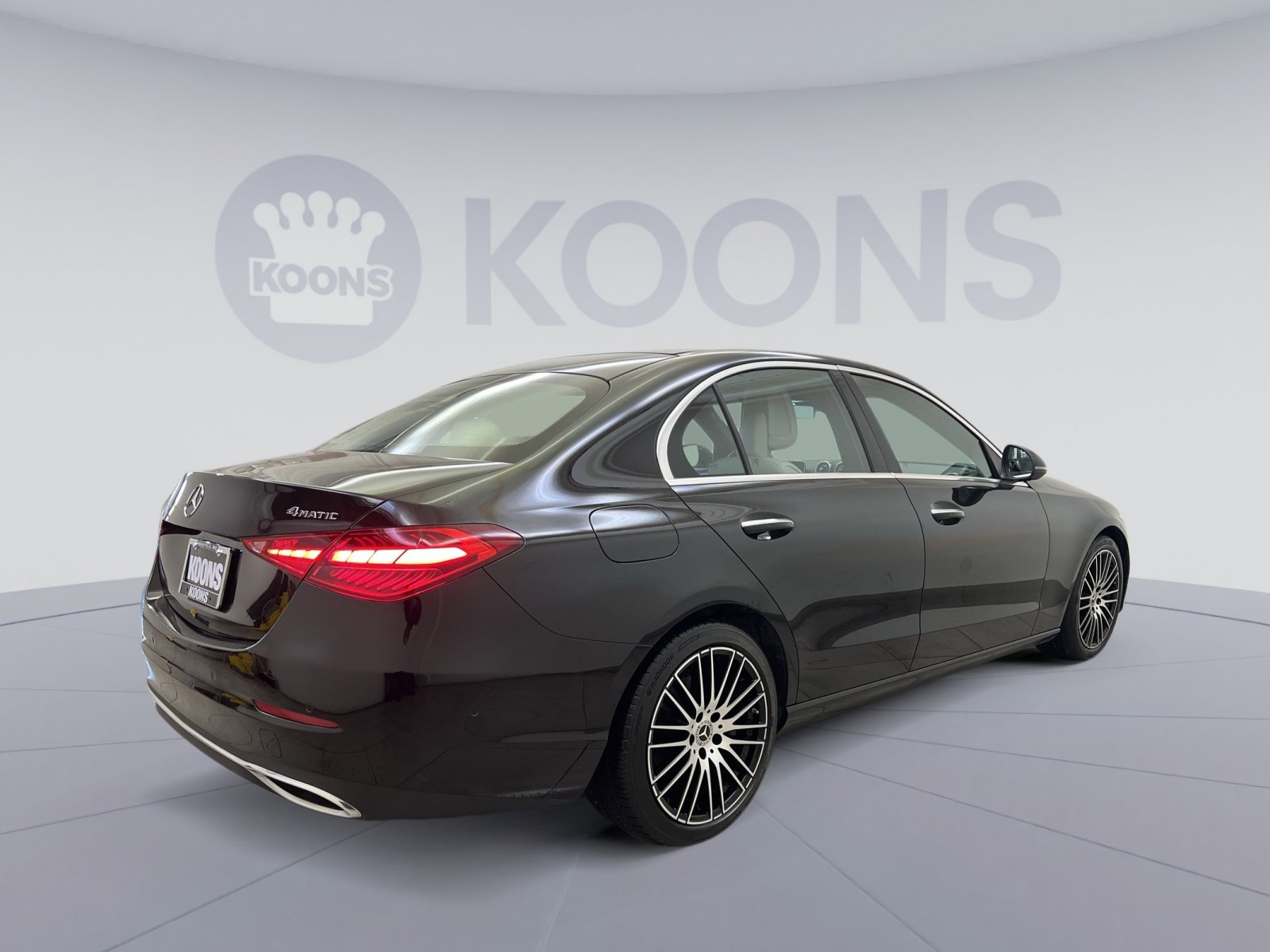 Used 2023 Mercedes-Benz C 300 4MATIC Sedan image 5