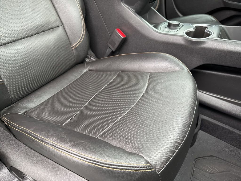 Used 2020 GMC Terrain SLT w/ Preferred Package image 26