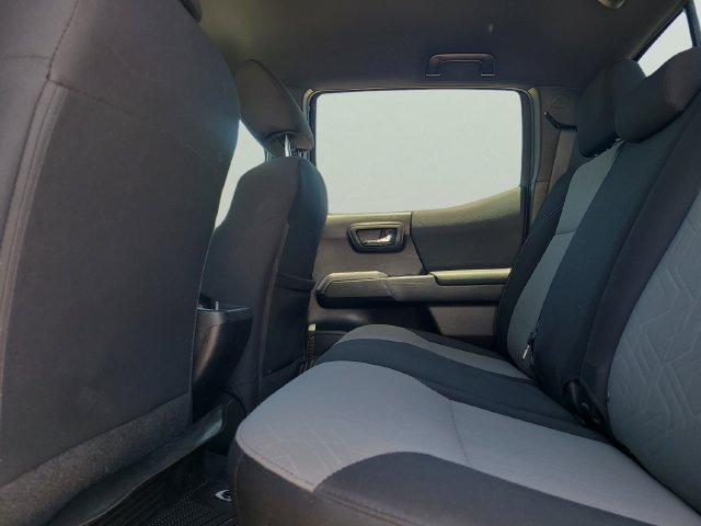 Used 2020 Toyota Tacoma TRD Sport AWD/4WD image 10