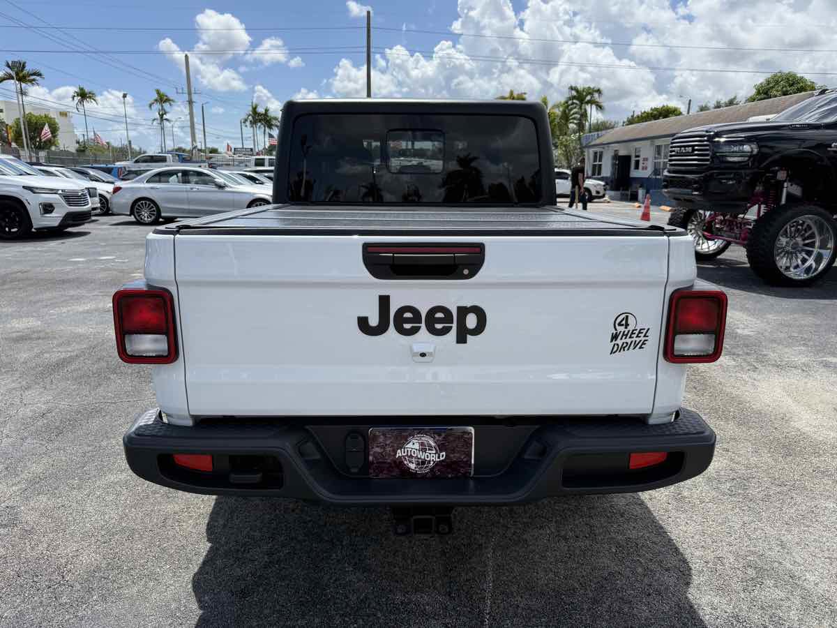 Used 2023 Jeep Gladiator Sport AWD/4WD image 47