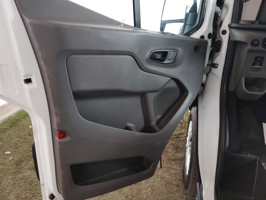 Used 2023 Ford Transit 350 XLT RWD image 19
