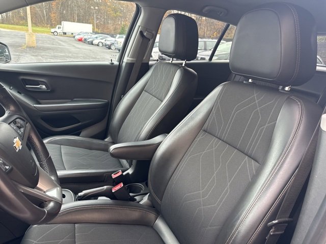 Used 2021 Chevrolet Trax LT w/ Driver Confidence Package image 19