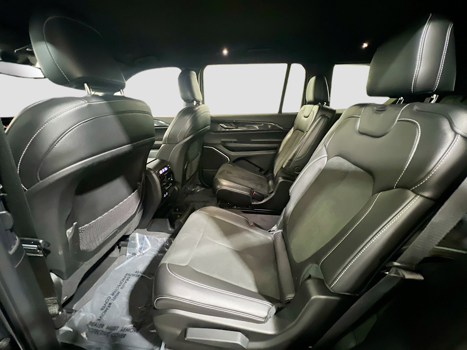 Used 2022 Jeep Grand Cherokee L Laredo RWD image 16
