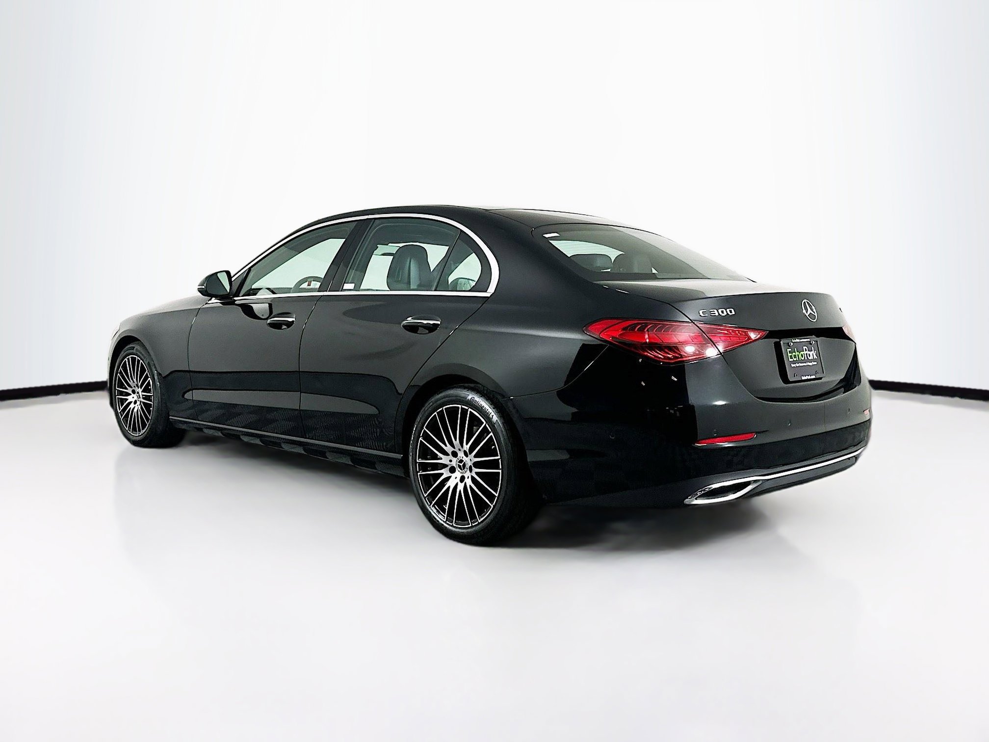 Used 2025 Mercedes-Benz C 300 4MATIC Sedan image 5