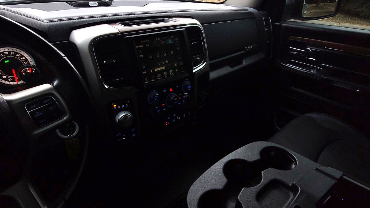 Used 2017 RAM 1500 Laramie image 25