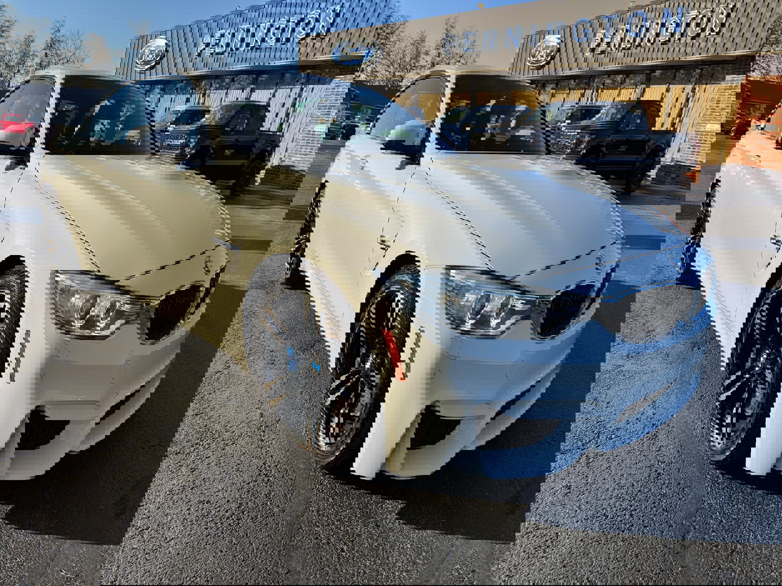 Used 2015 BMW M4 Convertible image 9